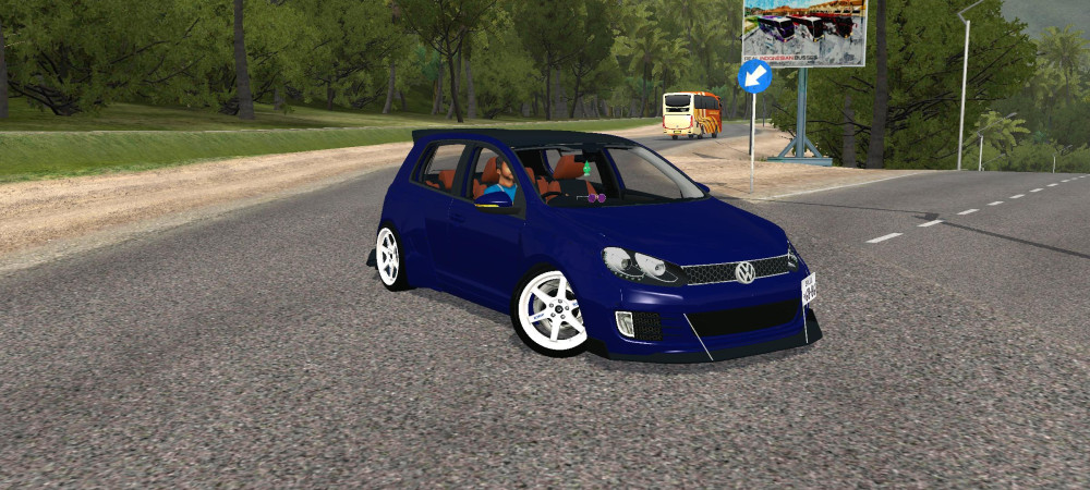 VW Golf GTI Street Racing